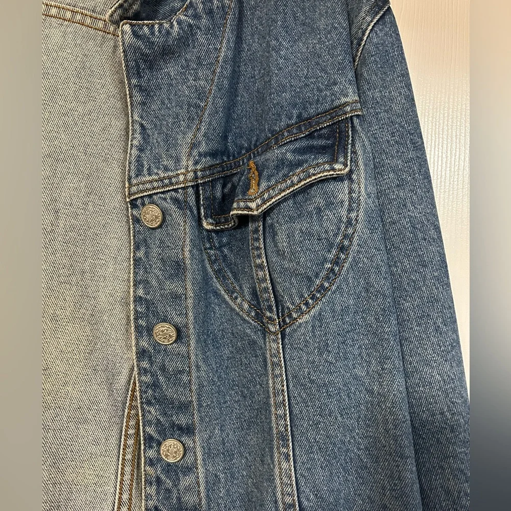 Jean Jacket - Picture 2 of 14